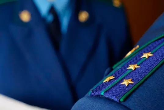 В Сочи сотрудницам таможни пересчитали детские пособия после вмешательства прокуратуры