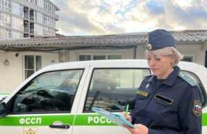 В Сочи по решению суда снесли незаконную сувенирную лавку